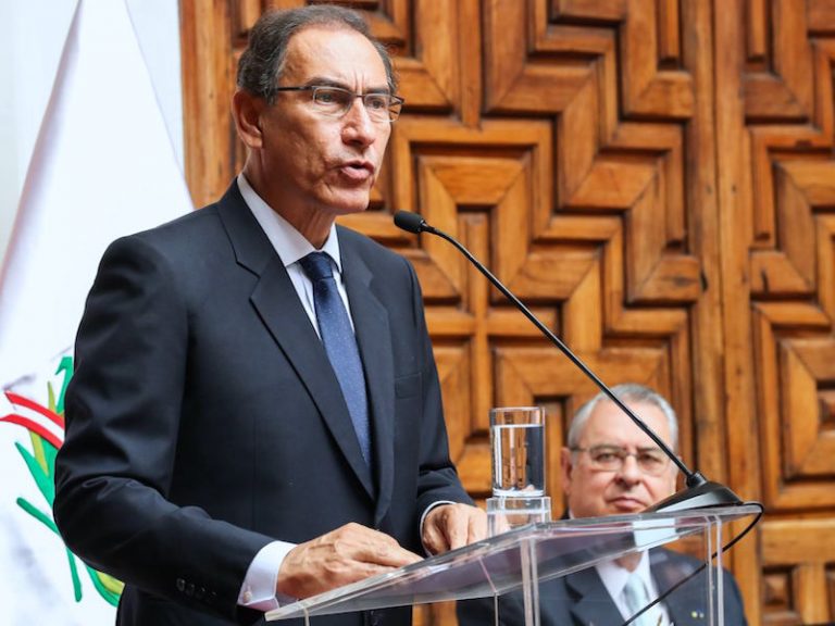 Vizcarra tomó juramento a ministros de Trabajo, Cultura y Comercio Exterior