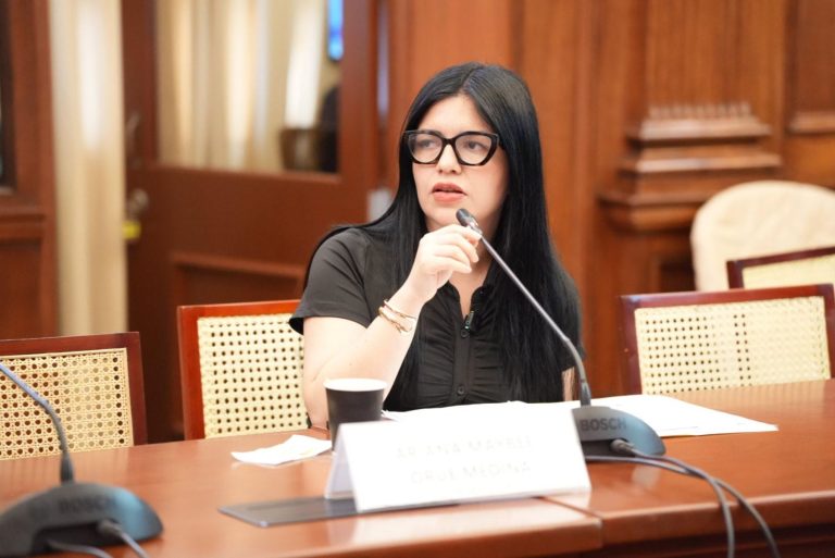 CongresoArianaMaybeeOruéMedina