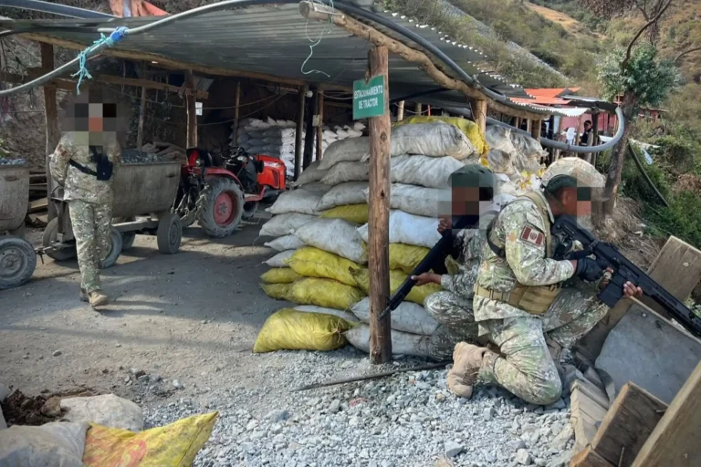 FuerzasArmadasMilitaresRegionalesVRAEM