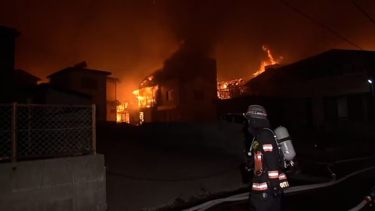 JapónIncendioMasivoOita