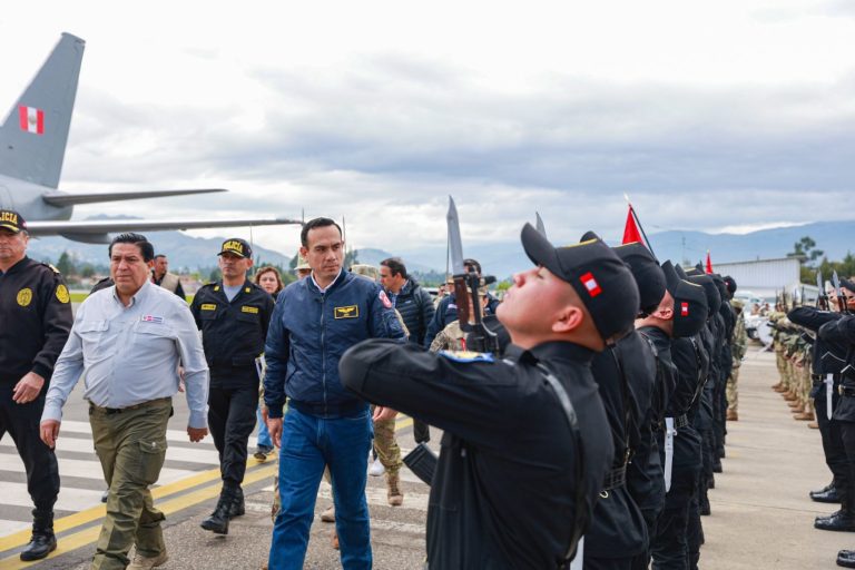 LlegadaJeríAterrizajePolítica