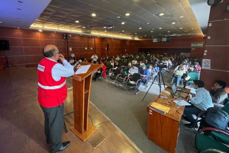 Cofopri intensifica la formación a municipios para agilizar la entrega de títulos de propiedad