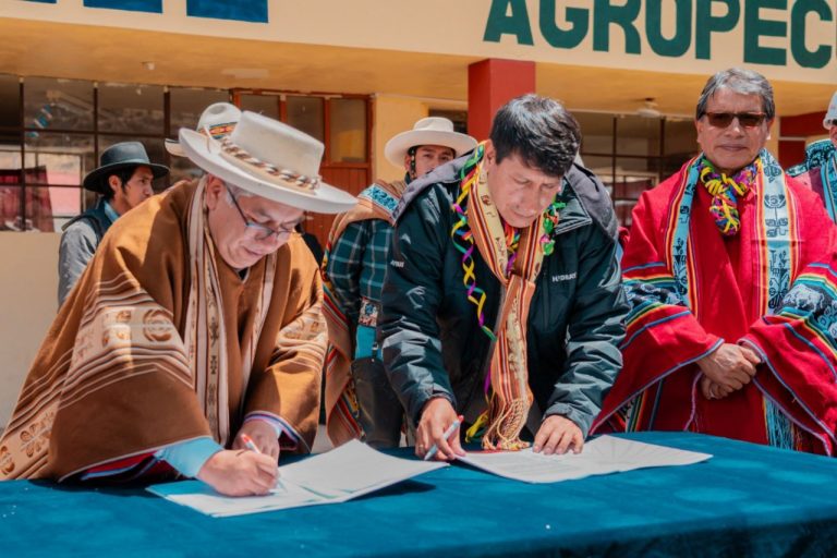 Cusco: Autoridades firman convenio para construir instituto tecnológico público