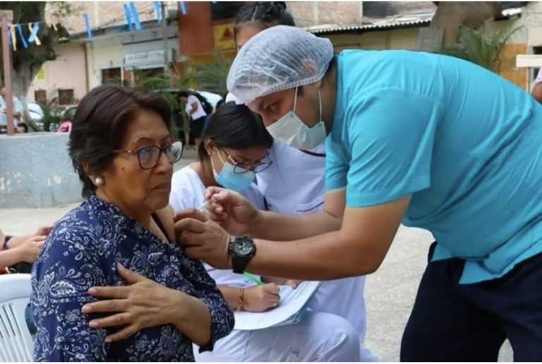 vacunaadultomayor-andina