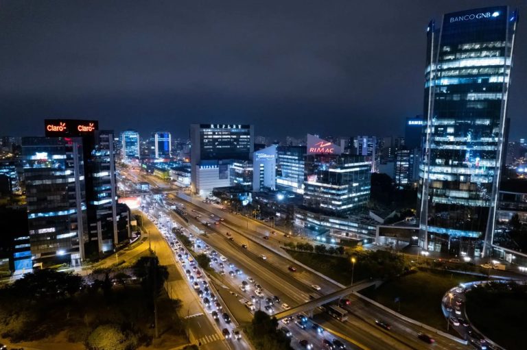 Establecen medidas para mejorar eficiencia del gasto y cumplir meta fiscal 2026