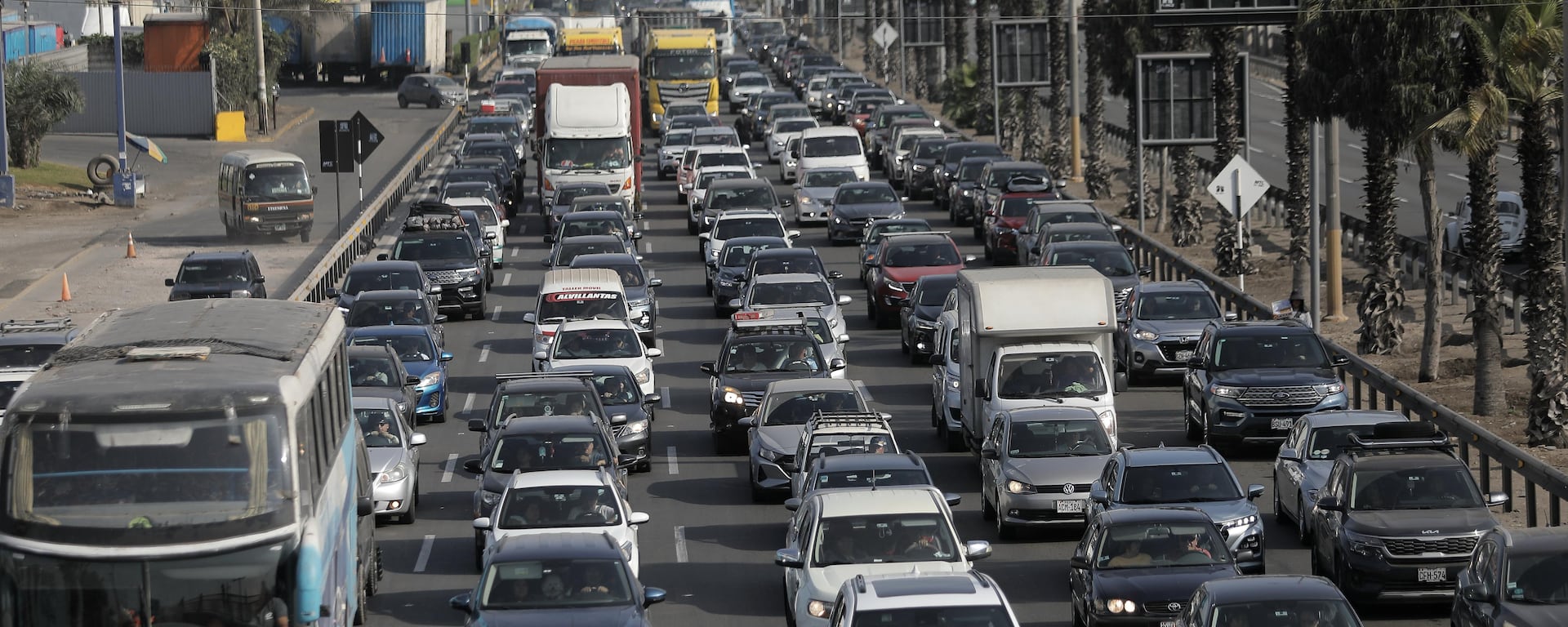 camionesPanamericanaCarretera