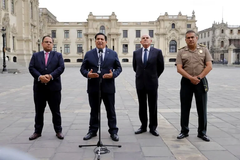 conferenciadeprensapremierMininterPNPMinJus